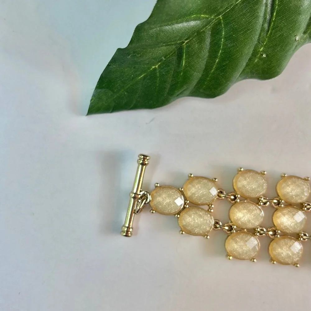 WHBM STONE TOGGLE BRACELET